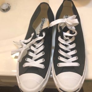 Women’s converse sneaker